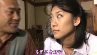 Sensational bosomed bombshell Kyoko Takashima i with wet copher looks amazing and hot