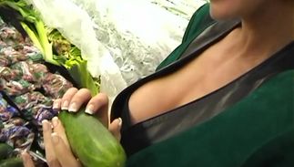 Enchanting blond bombshell Sarah with impressive tits has her juce putz thoroughly banged